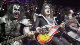 Почина легендарният китарист и основател на KISS Ейс Фрейли