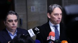 Асен Василев: Има изготвен бюджет на НЗОК без увеличенията за младите лекари