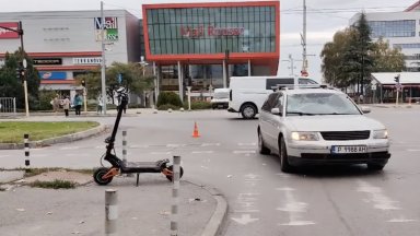 Две 16 годишни момчета са пострадали при катастрофа между електрическа тротинетка и автомобил