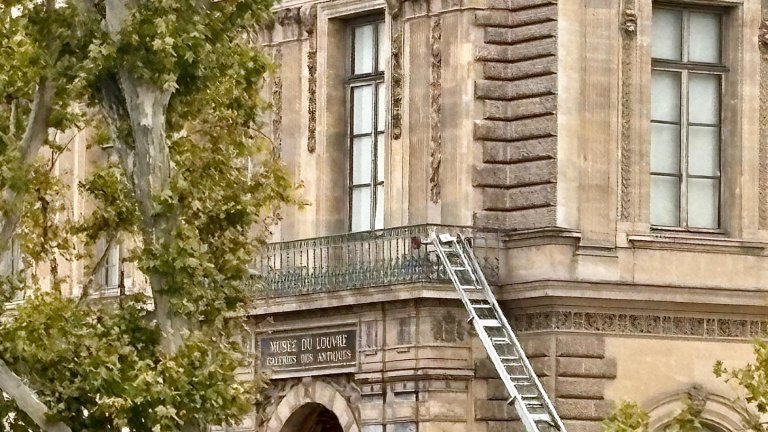 Парижката полиция призна за сериозни пропуски в охраната на Лувъра