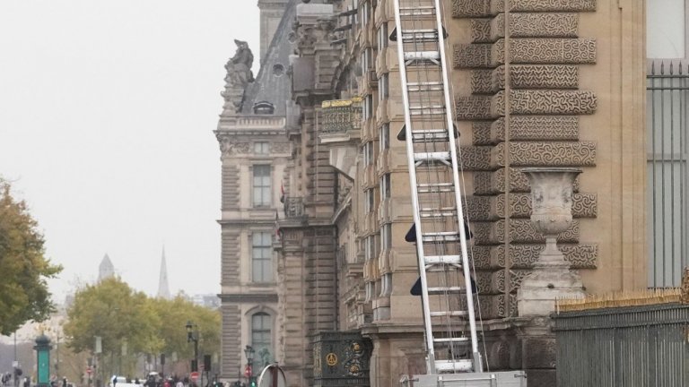 Още арестувани има за обира в Лувъра, съобщават френски медии