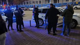 Намушкаха 15-годишно момче в столичен мол (снимки)