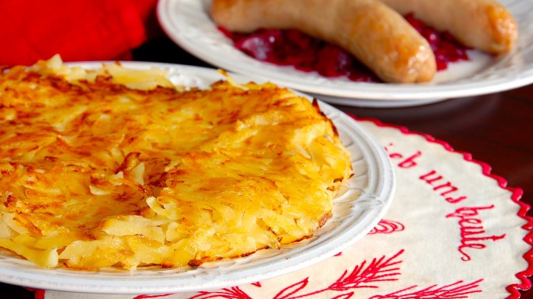 Запеканка от картофи с кисело зеле