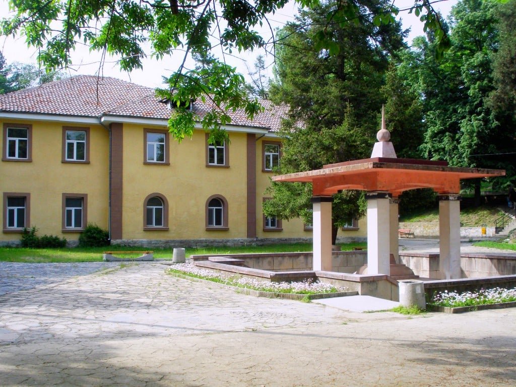 Момина баня