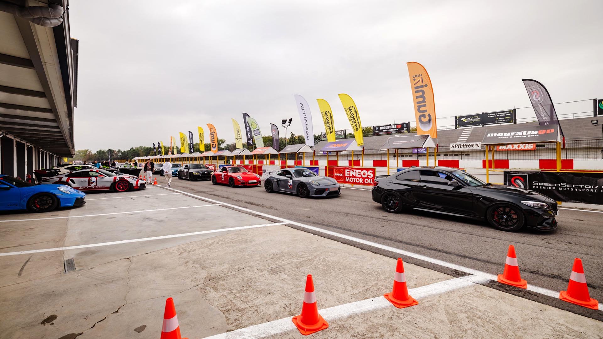 Над 100 суперколи стартираха на пистата „Серес“ в Гърция