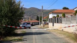 Фахри планирал убийствата на майка си, леля си и сестра си. Отнел животите им с две оръжия