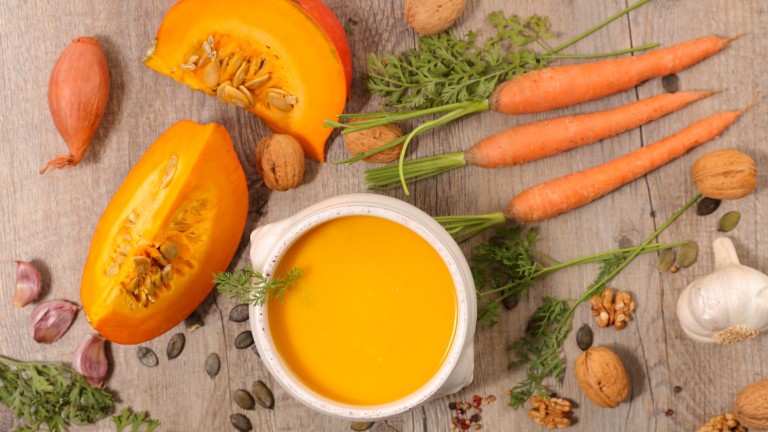 Какво може да стане с тялото ни, ако прекалим с консумацията на моркови и тиква