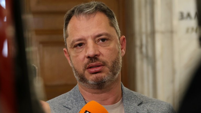 Делян Добрев: Не е вярно, че напускам ГЕРБ