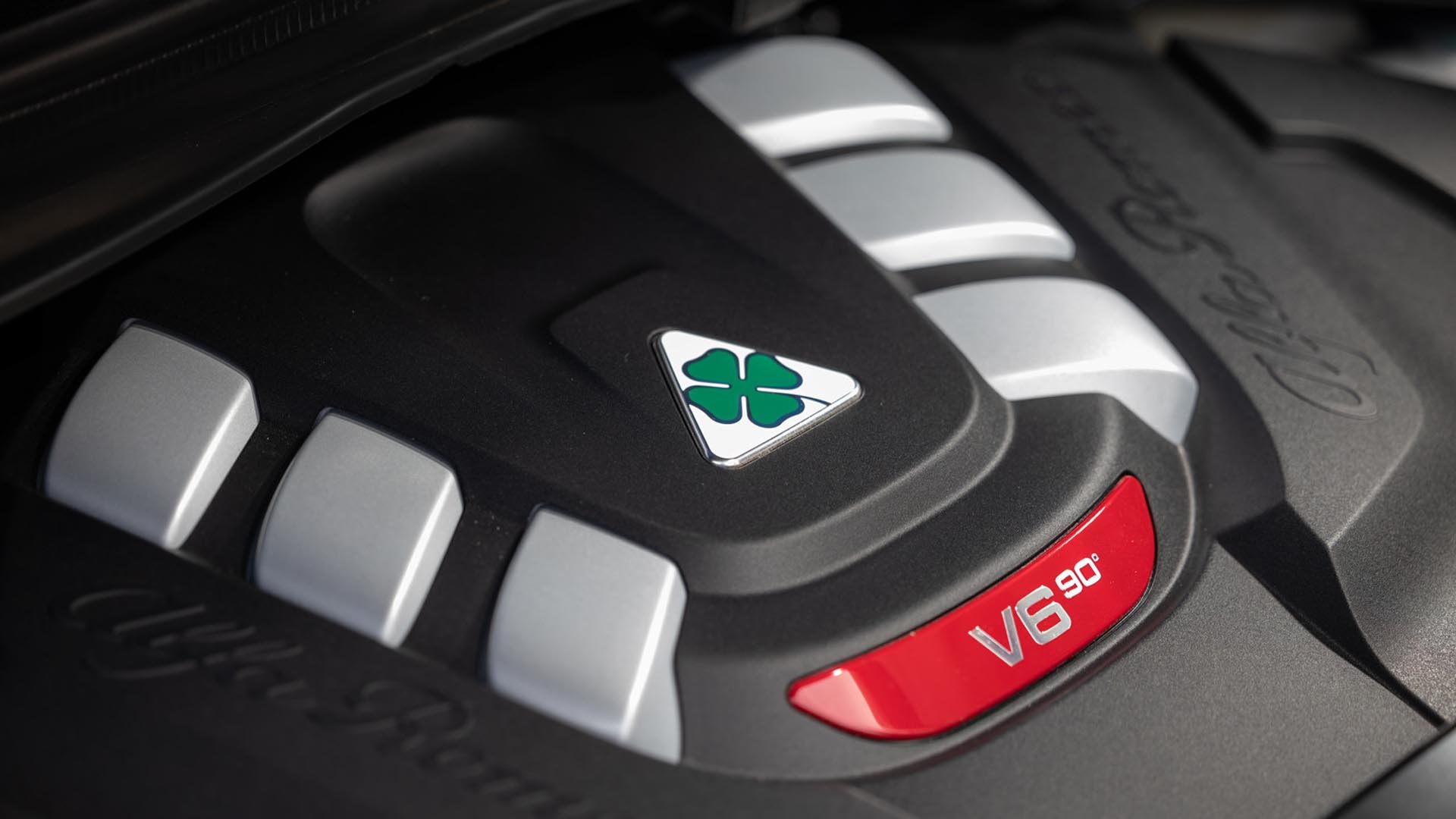 2,9-литровшия V6-цилиндров бензинов двигател с два турбокомпресора