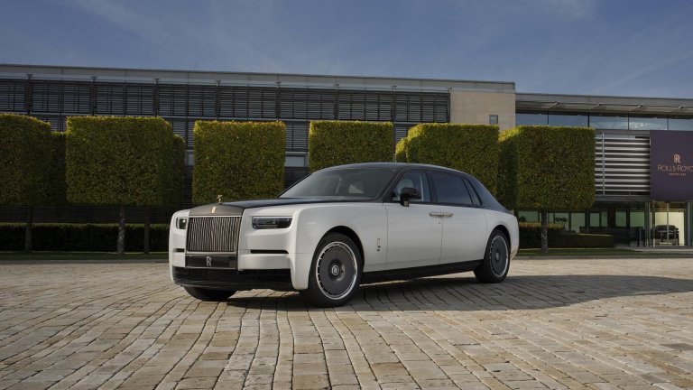 Rolls-Royce направи специален Phantom за 100-годишнината на седана