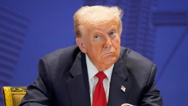 Тръмп предупреди за икономическа катастрофа, ако Върховният съд отмени въведените мита