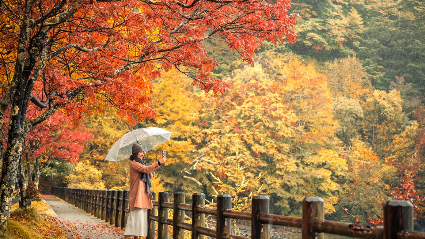 Япония бие рекорди: 42,7 милиона чуждестранни туристи са посетители страната през 2025 г.