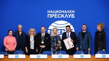 Съюзът на народните читалища отличи директора на БТА с приза "Следовник на народните будители"