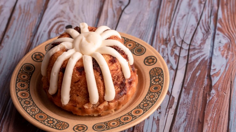 Стъпка по стъпка: Как да си направим домашна морковена торта, но по-така