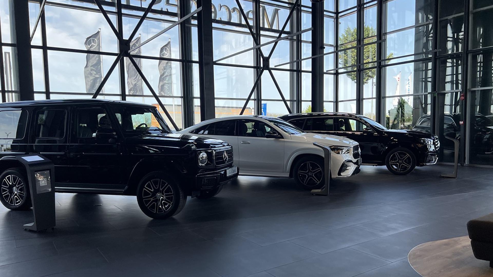 Новият шоурум на Mercedes-Benz в Пловдив