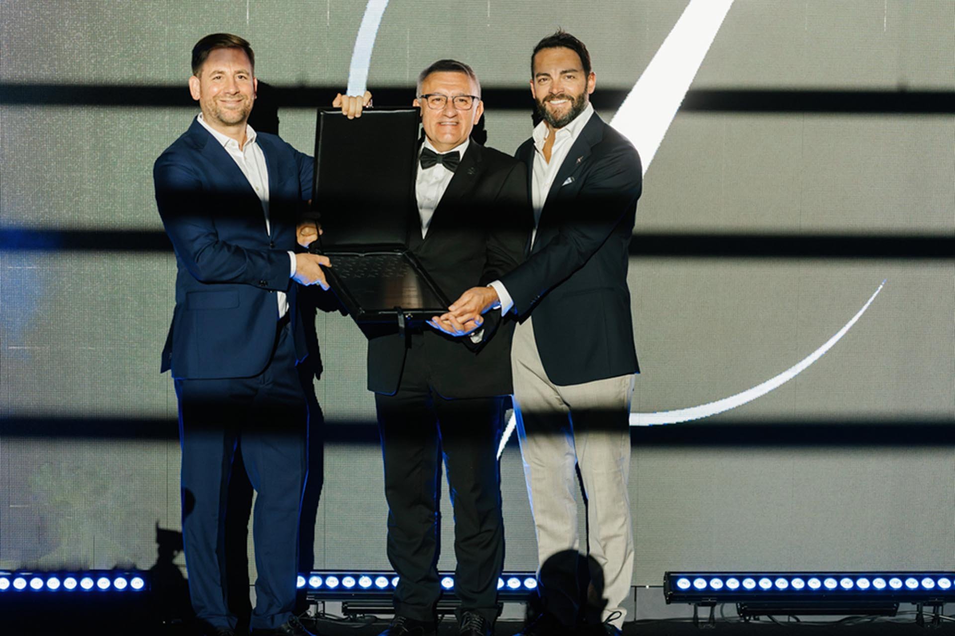 Стивън Уитакър, Негован Йосифович, Матиас Фьойхтер (от дясно наляво)