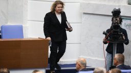 Киселова: В политиката цената винаги е по-висока в края