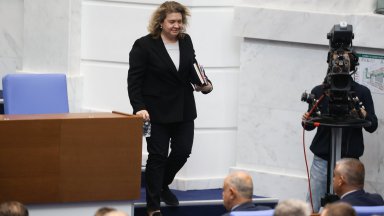 Киселова: В политиката цената винаги е по-висока в края