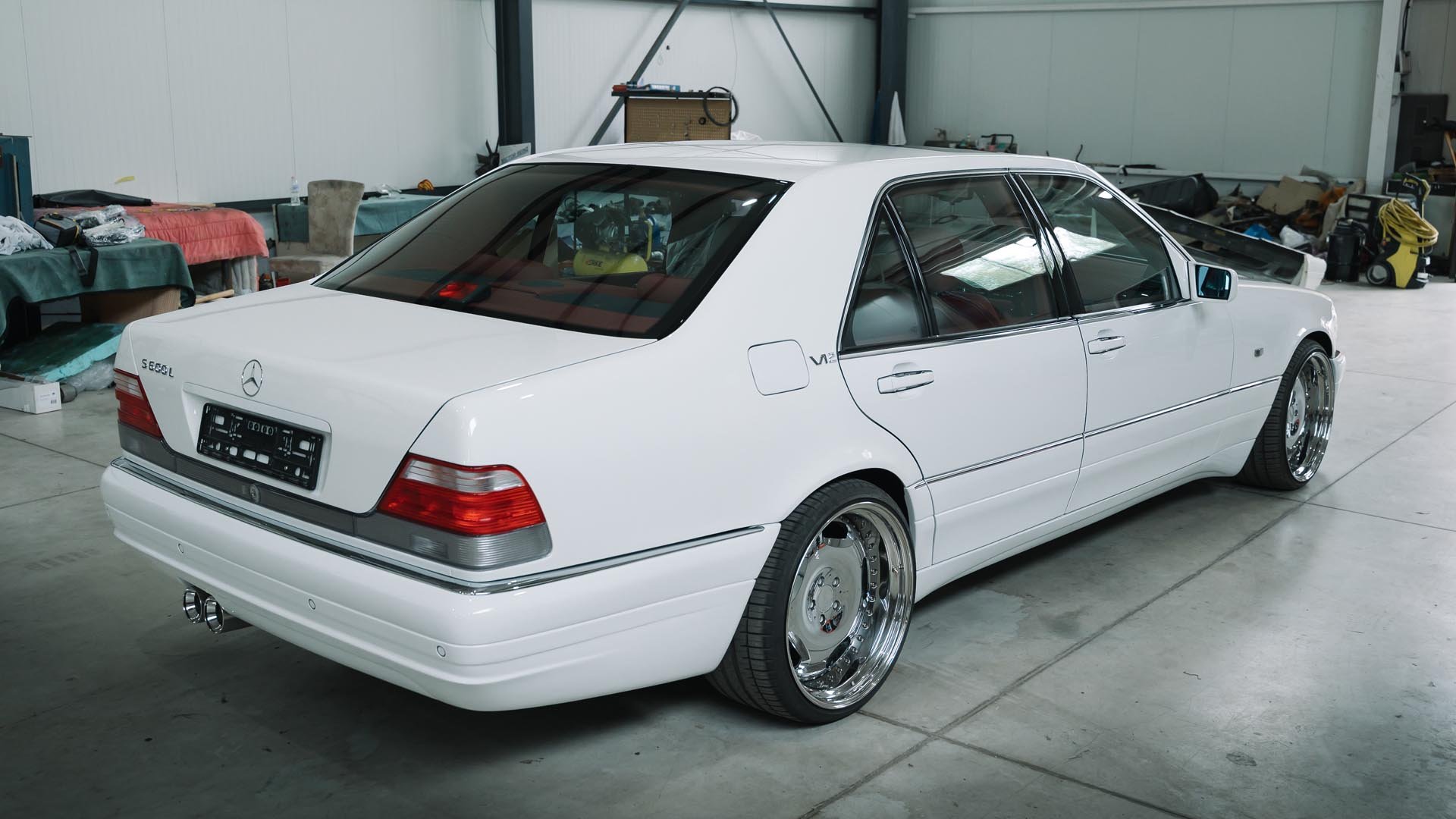 Mercedes-Benz S-Class W140 преобразен от Vilner