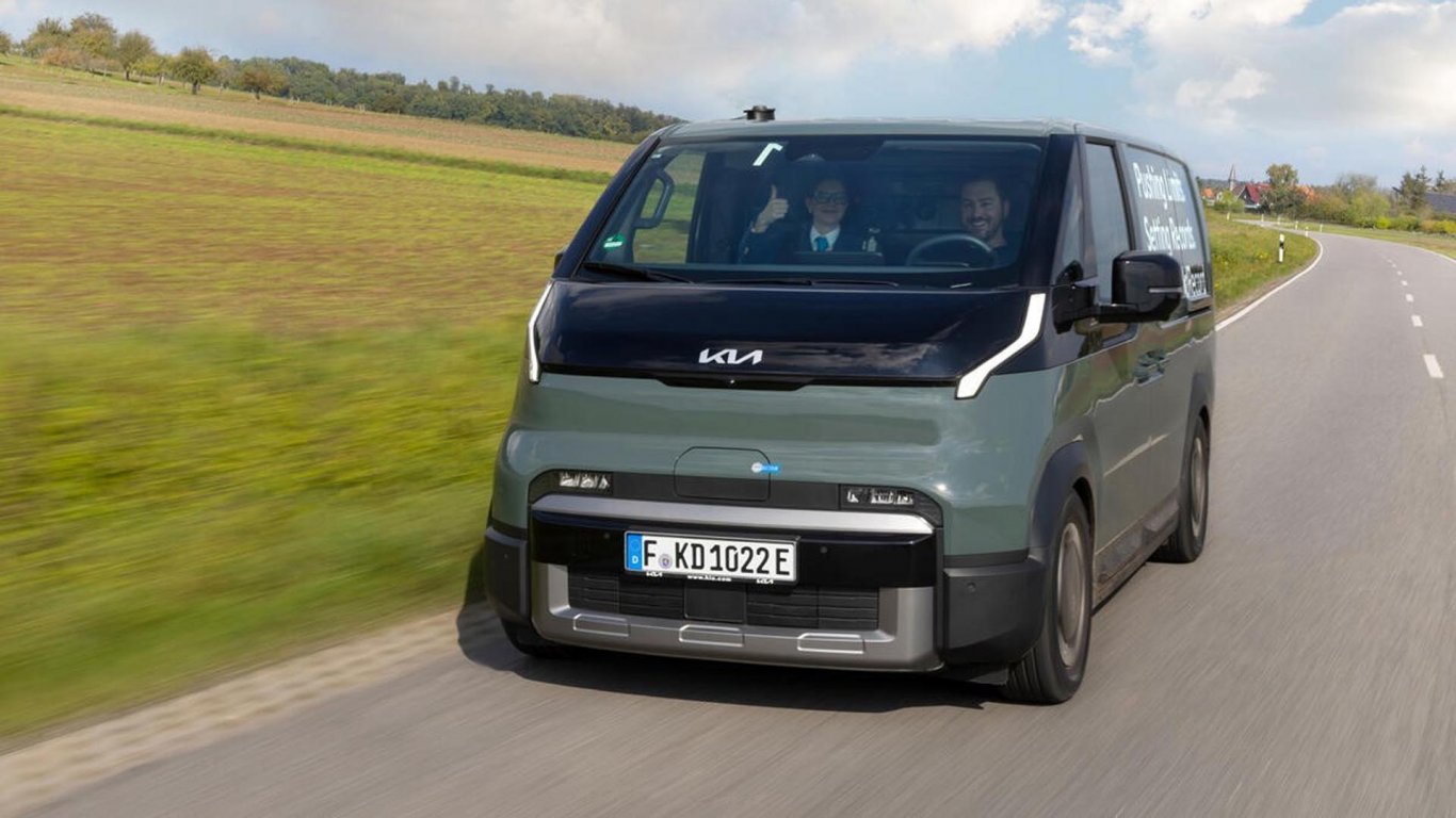 Kia PV5 Cargo записа световен рекорд за пробег в „Книгата на Гинес“