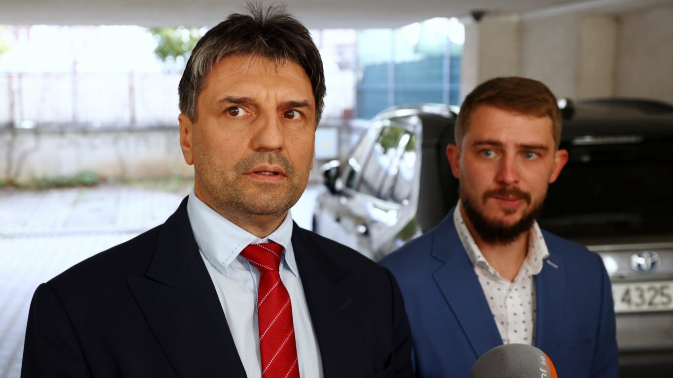 Разкриха база за наркотици с над 100 хиляди дози в София (снимки)