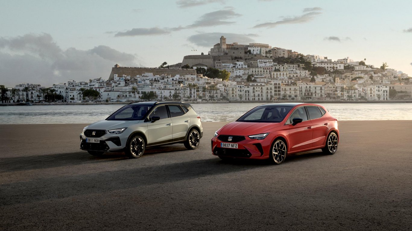 SEAT представи новите Ibiza и Arona с освежен дизайн и по-изискан интериор