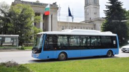 Увеличават заплатите на служителите от общинския транспорт в Русе