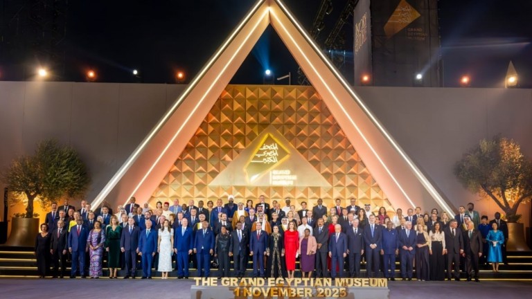 Египет откри официално Големия египетски музей край пирамидите в Гиза