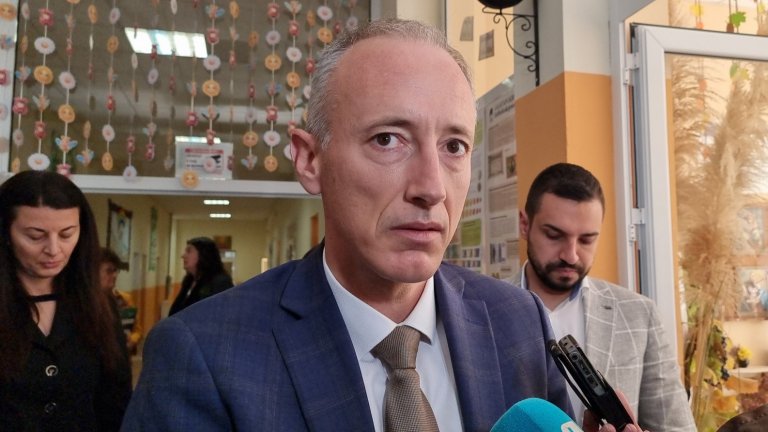 Частно училище криело отсъствията на убития Александър, МОН може да го дерегистрира