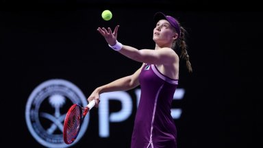 Рибакина обърна Швьонтек на женските финали в Рияд