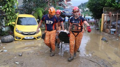 Тайфунът "Калмаеги" взе над 60 жертви, близо половин милион бяха евакуирани