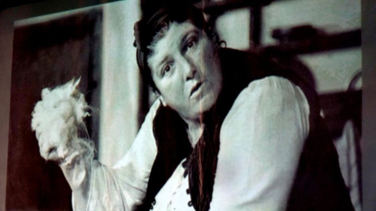 В Асеновград вече има паметна плоча на актрисата Надя Тодорова