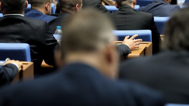 НС отхвърли искане за комисия "Хаяши"