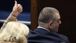 ДПС и БСП срещу ГЕРБ и ПП-ДБ в комисия "Сорос" в парламента