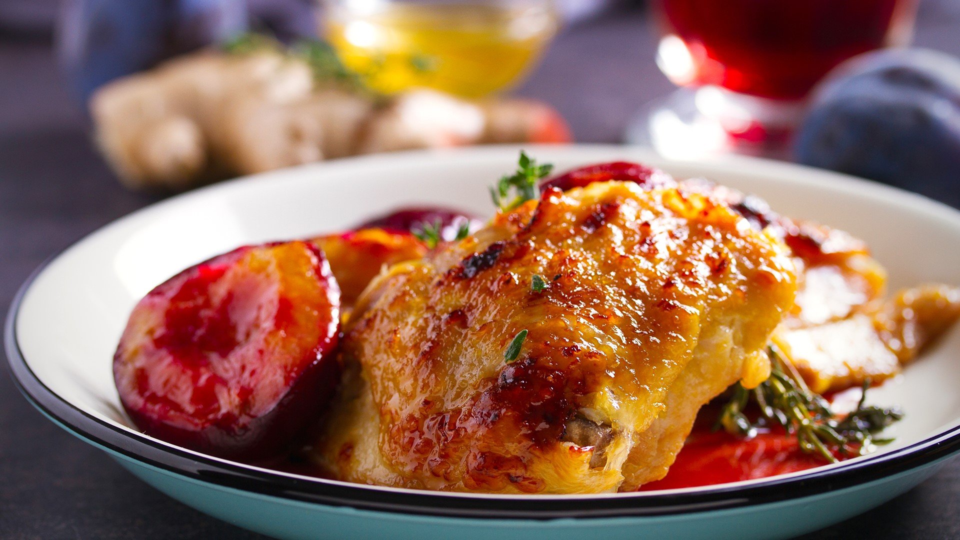 Печено пиле със сливи и портокалов дресинг