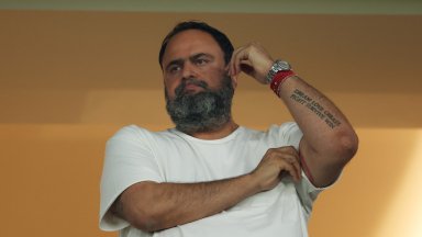 Като в екшън филм: Тръгна дело срещу скандален футболен бос, спецчасти пазят залата от ултраси