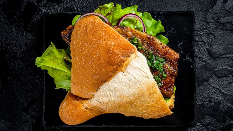 Балък екмек със скумрия