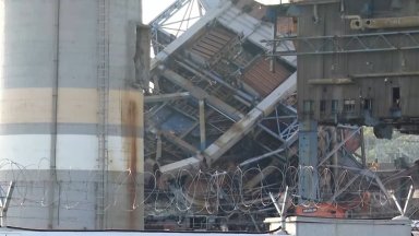 Мащабно срутване в ТЕЦ в Южна Корея, издирват работници под развалините (видео)