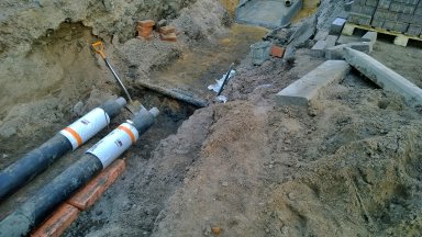 Работник загина при отстраняване на ВиК авария в Лясковец