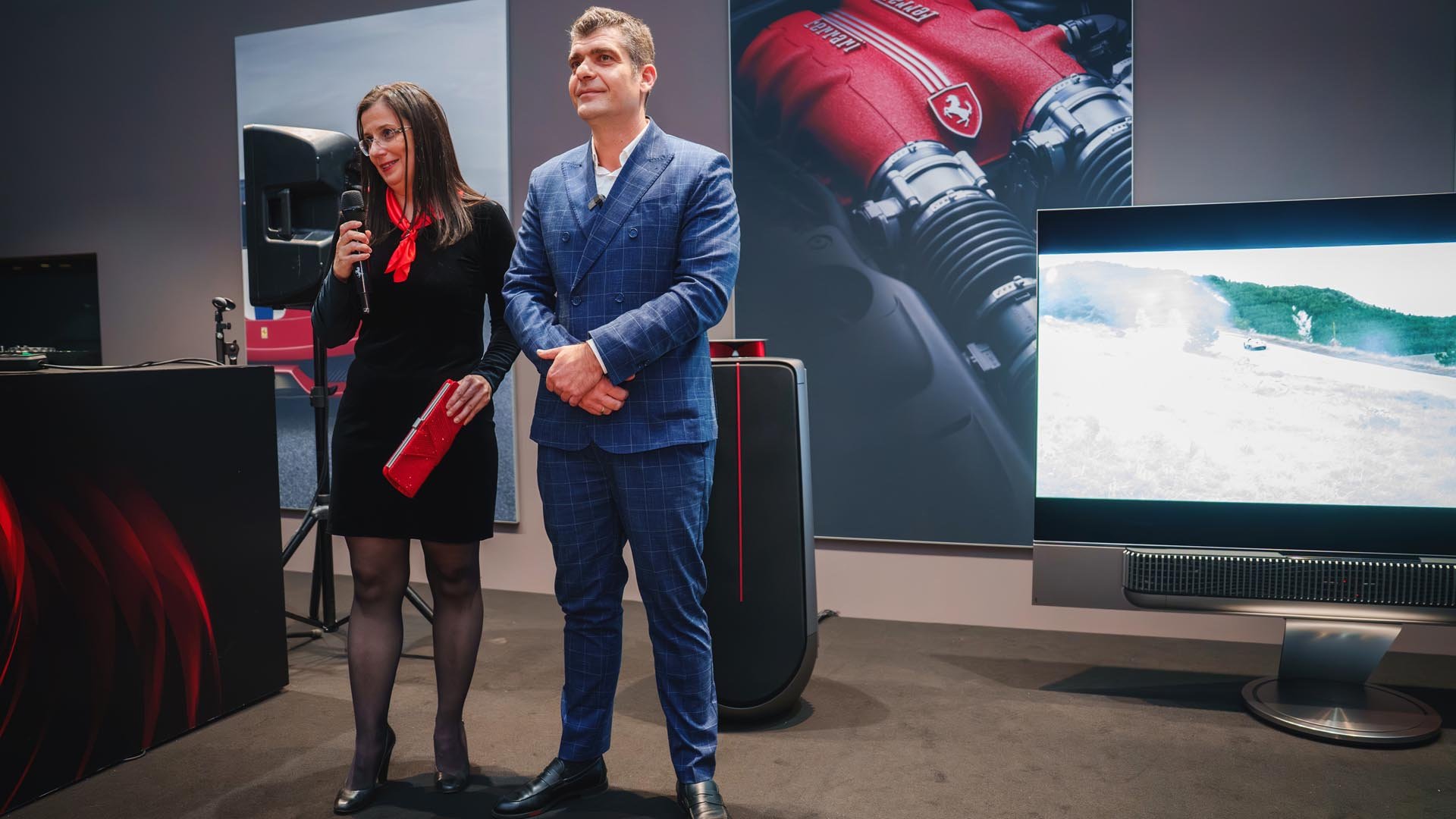 Надя Кирова, управител на Bang & Olufsen България и Васил Тодоров, търговски мениджър на „Ауто Италия“