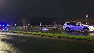 Кола падна в езерото Вая в Бургас при гонка с мигранти, има 6 жертви (видео)