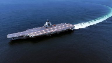 Китай прие на въоръжение нов самолетоносач с електромагнитни катапулти