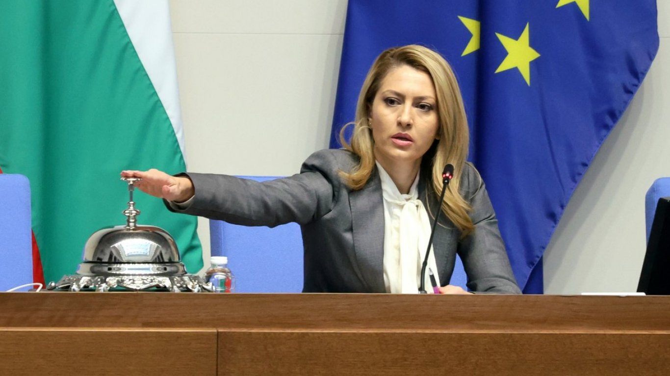 Желязков, Зафиров и Караджов не се появиха в НС, блицконтролът бе отложен със седмица