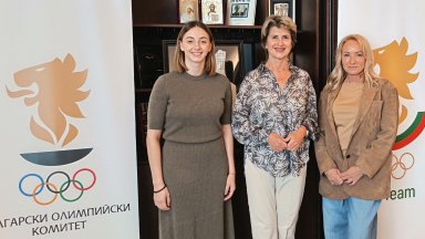Весела Лечева се срещна с Боряна Калейн и Мария Гроздева, които ще представят БОК в Лондон