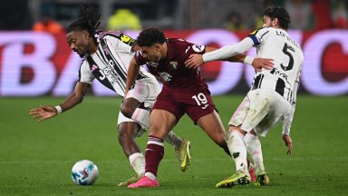 Фестивал на спасяванията лиши от победител дербито на Торино