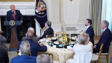 САЩ на път да излязат от рекордно дългата бюджетна парализа