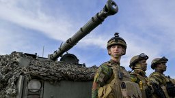 Белгия подкани 149 000 младежи да влязат в армията