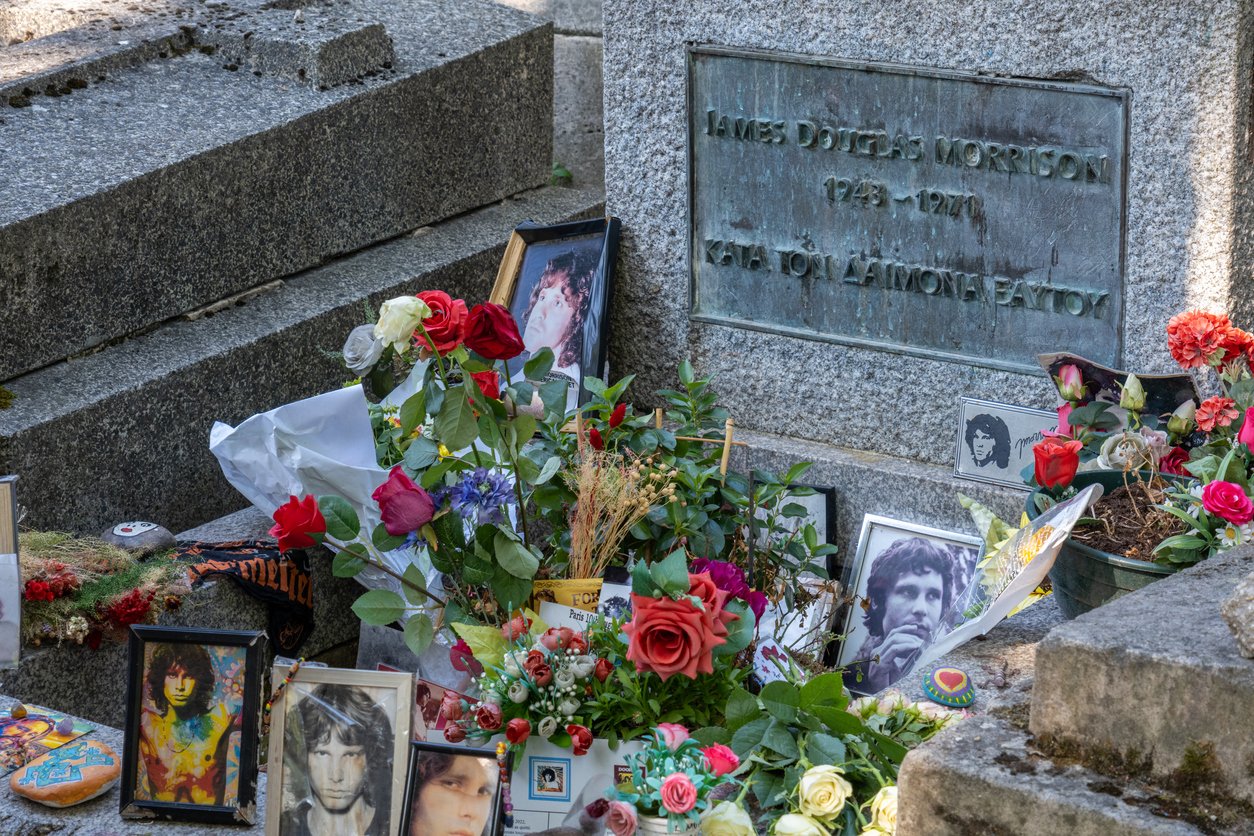 Гробът на Джим Морисън