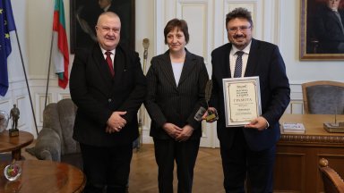 Генералният директор на БТА получи награда от БАН за богата и правилна реч в журналистиката