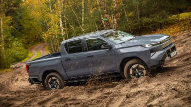 Новата Toyota Hilux се предлага за първи път като изцяло на ток
